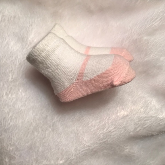 Newborn Baby Sock Booties - Picture 6 of 7